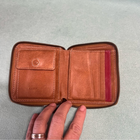 Hammitt 5 north zip wallet hermosa saddle rustic leather gunmetal hardware - Picture 4 of 9